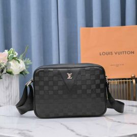 Picture of LV Mens Bags _SKUfw100209510fw